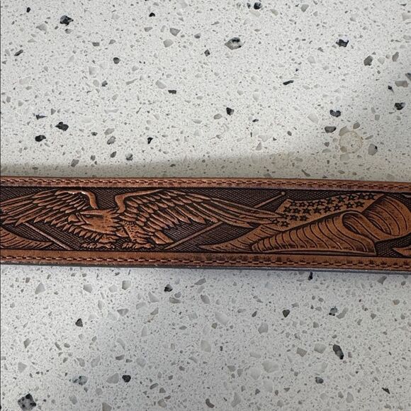 Justin Brown Leather Belt Silver-Tone Buckle USA Flag Western Embossed Size 34 - Picture 11 of 13